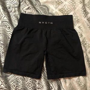 NVGTN Black Solid Seamless